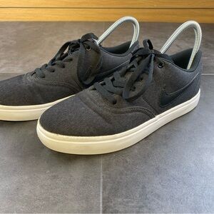 Nike SB Men's Dark Gray Canvas Sneakers Size 8